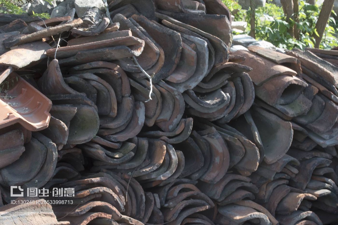 屋顶的守望者 砖瓦的时光印记