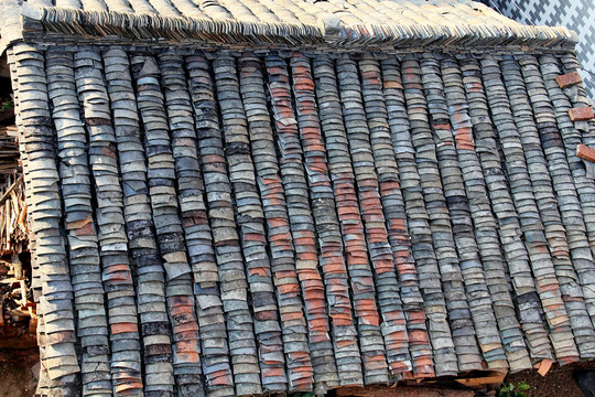 砖瓦无言 镜头下的传统农村瓦房建筑美学